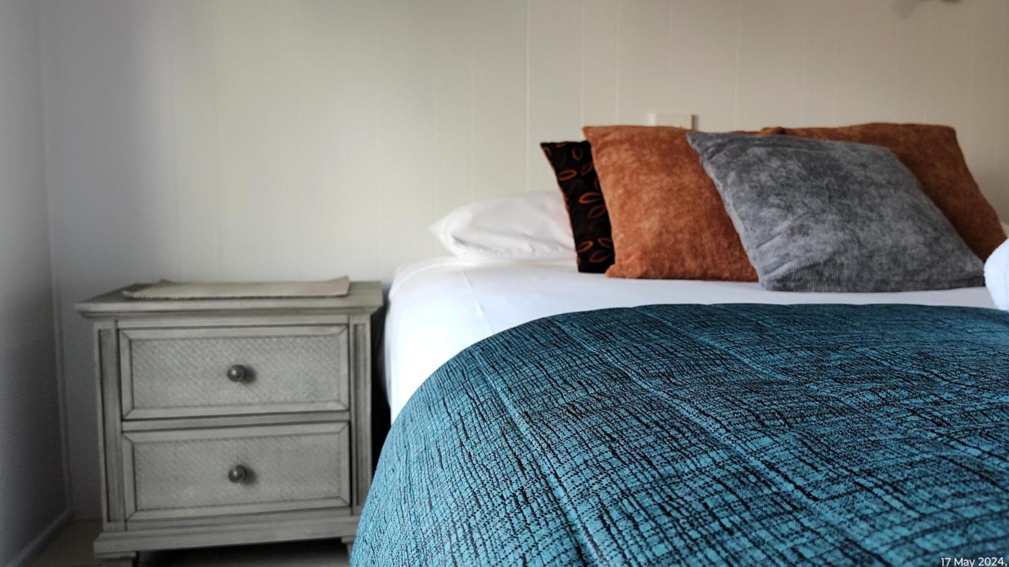Pacific Palms Motor Inn Маркула Екстериор снимка