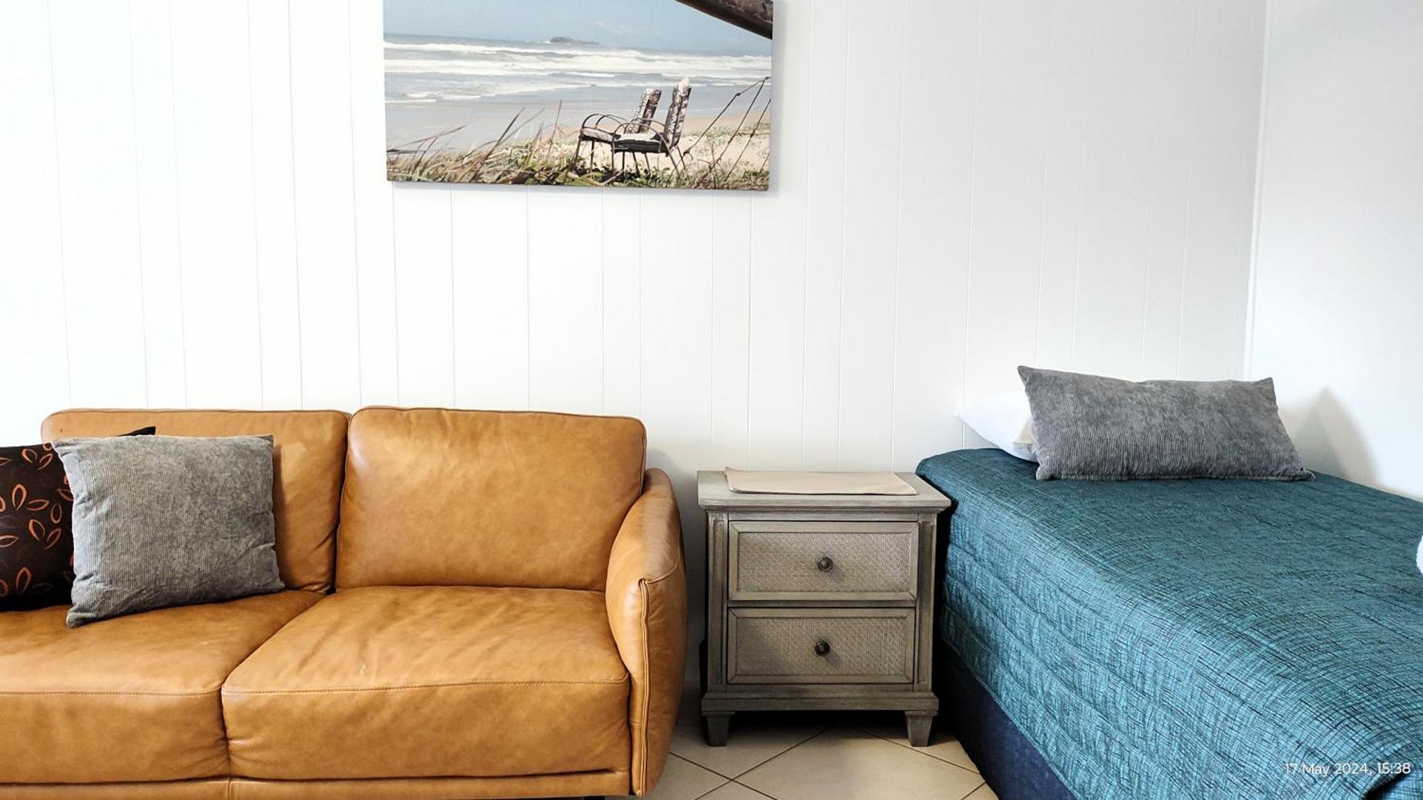 Pacific Palms Motor Inn Маркула Екстериор снимка