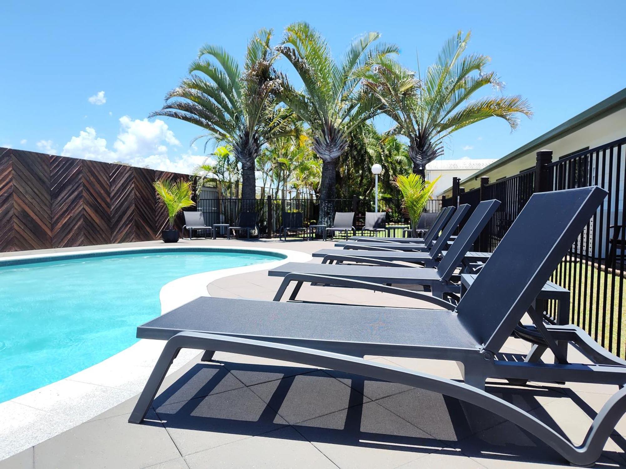 Pacific Palms Motor Inn Маркула Екстериор снимка