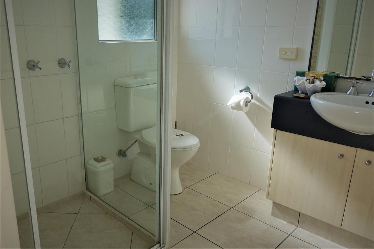 Pacific Palms Motor Inn Маркула Екстериор снимка