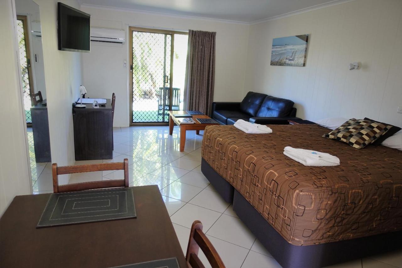 Pacific Palms Motor Inn Маркула Екстериор снимка