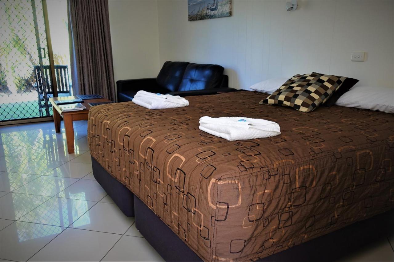Pacific Palms Motor Inn Маркула Екстериор снимка