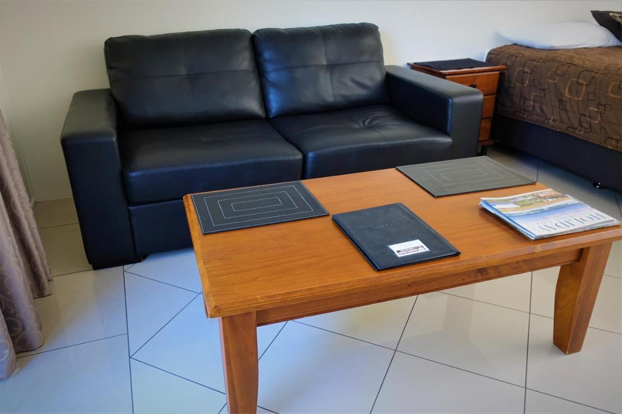 Pacific Palms Motor Inn Маркула Екстериор снимка