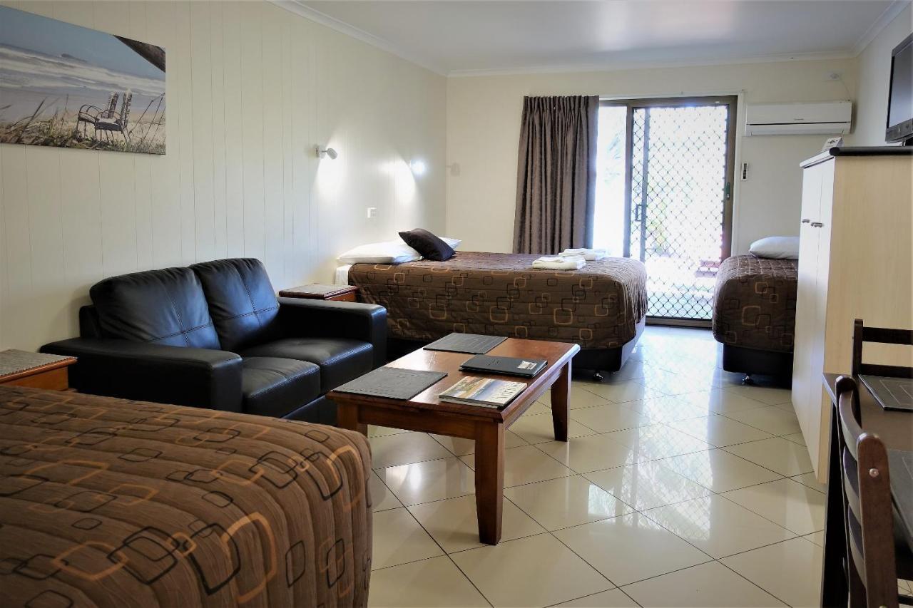Pacific Palms Motor Inn Маркула Екстериор снимка